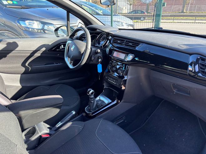 Citroen DS3 1.6 HDI 90 AIRDREAM SO CHIC 99G BELLE Rouge fonc� de 2011