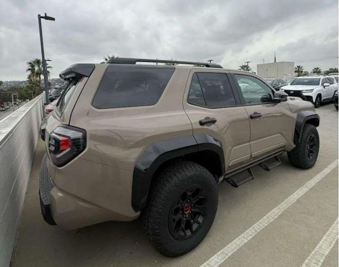 Toyota 4Runner TRD PRO I-FORCE MAX 2.4L 4-Cyl. Turbo Hy MARRON de 2025