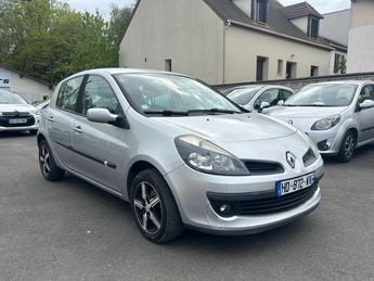  Voir d&eacute;tails -Renault Clio III 1.5 dCi 85 Dynamique &agrave; Villeneuve-Saint-Georges (94)