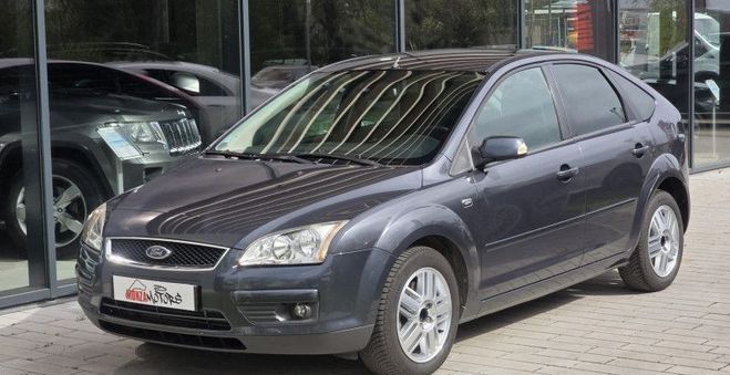 Ford Focus SW 2.0 TDCI 136CH DPF GHIA Gris de 2008