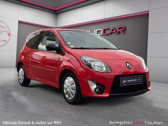  Voir d&eacute;tails -Renault Twingo II 1.2 LEV 16v 75 eco2 Rip Curl garantie &agrave;  La Farl�de (83)