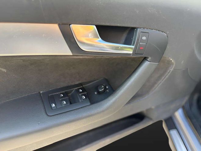 Audi A3 2.0 TDI 140CH DPF AMBITION QUATTRO BLEU de 2008