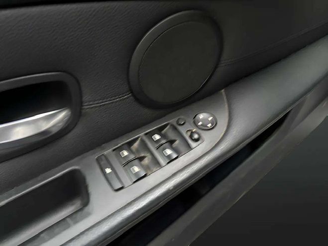 BMW Serie 5 (E61) 520DA 177CH LUXE GRIS C de 2010