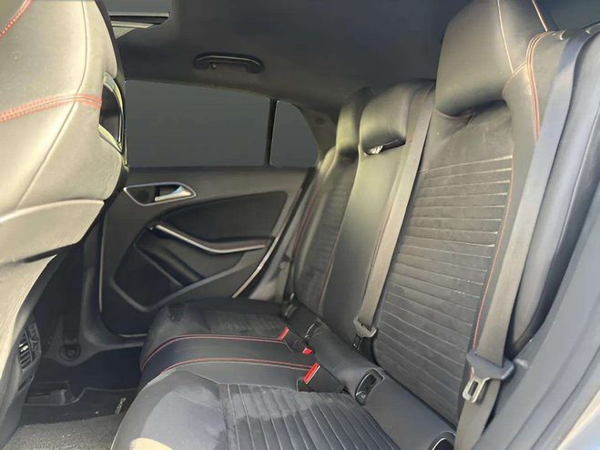 Mercedes Classe CLA 220 D FASCINATION 4MATIC 7G-DCT GRIS de 2016