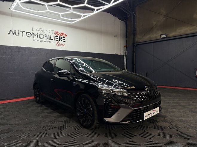 Renault Clio 5 1.6 E-Tech Hybrid 140 ch ESPRIT ALPINE Noir de 2024