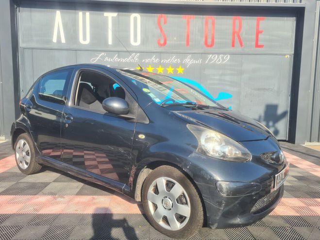 Toyota Aygo 1.0 VVT-I 68CH 5P GRIS METAL de 2006