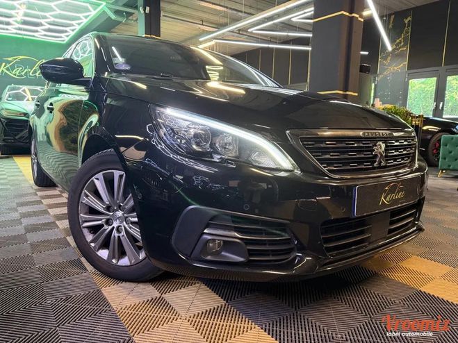 Peugeot 308 GENERATION-II 1.2 PURETECH 130 cv ALLURE Noir de 2020