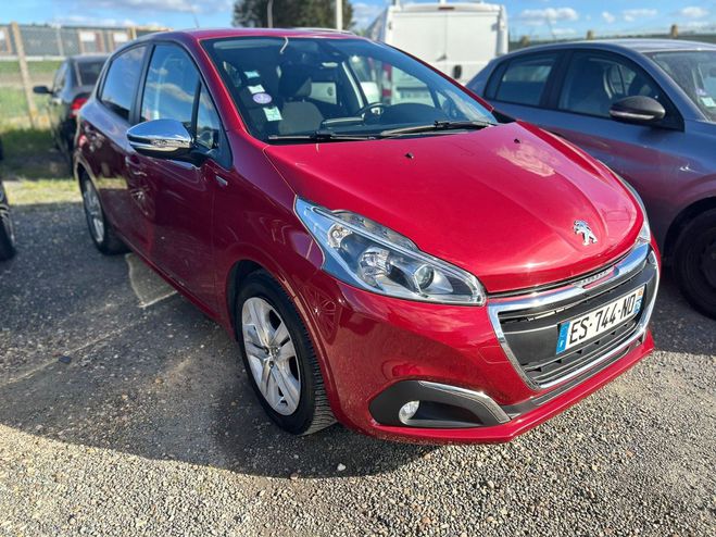 Peugeot 208 Style Rouge de 2017