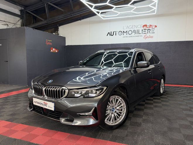 BMW Serie 3 Touring G21 330e 292 ch Luxury Line Gris de 2021