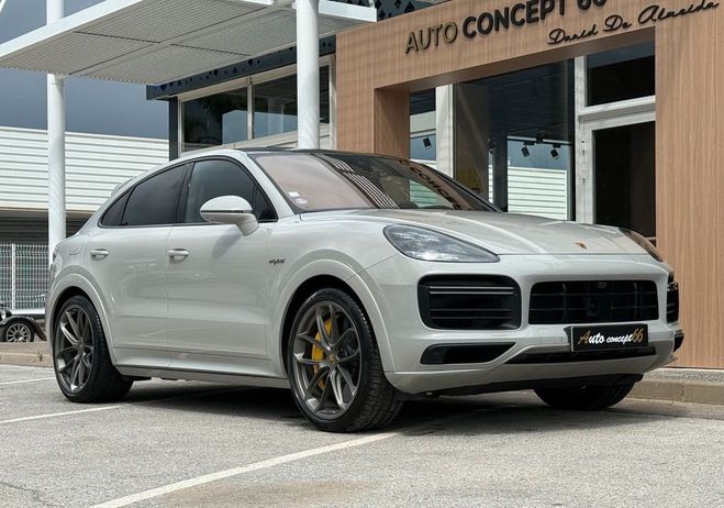 Porsche Cayenne TURBO S COUP� 4.0 V8 BITURBO E-HYBRID 68 Gris de 2019