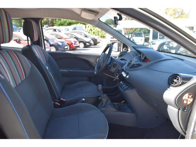 Renault Twingo 1.2i 16V LEV - 75 II BERLINE Privil�ge P BLANC de 2012