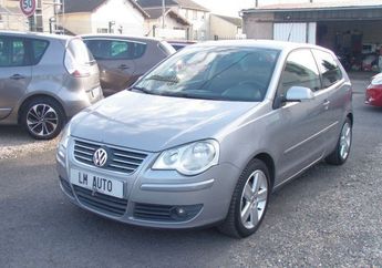  Voir d&eacute;tails -Volkswagen Polo IV (2) TDI 80 SPORT 3P &agrave; Gagny (93)