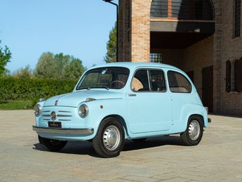  Voir d&eacute;tails -Fiat 600 1957 I� SERIE - FIA00489 &agrave; Saint-Marcel-de-F�lines (42)