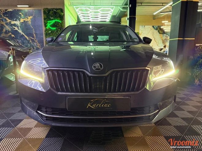 Skoda Superb 1.4 TSI 150cv ACT STYLE DSG7 I Entretien Gris de 2018