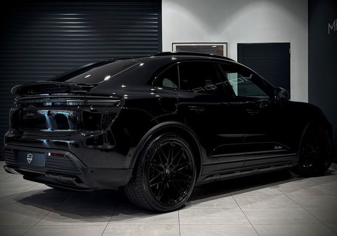 Porsche Macan TURBO 639 CH PACK BLACK SPORTDESIGN OFFR Noir de 2025