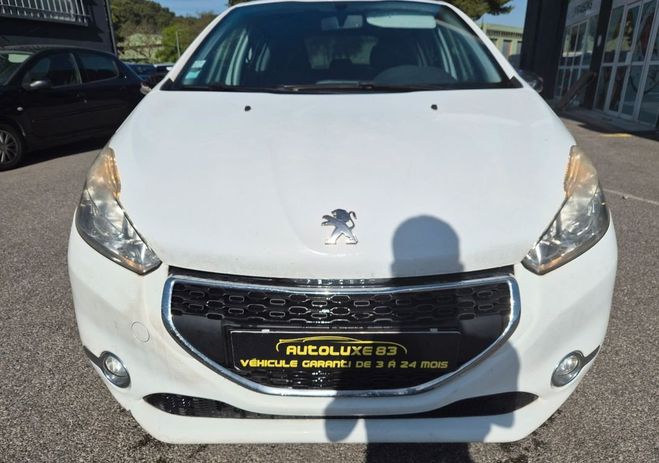 Peugeot 208 1.2 vti 82 cv distribution neuve Blanc de 2014
