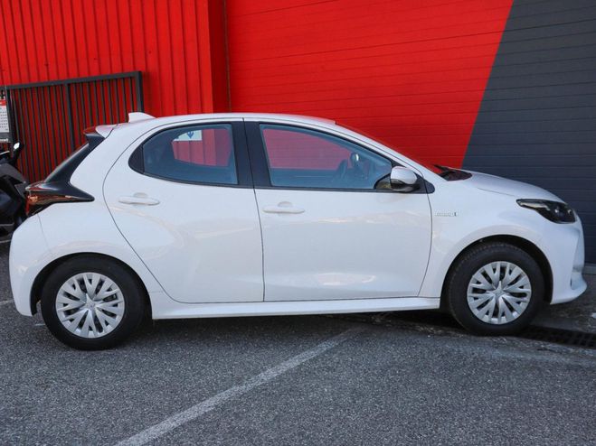 Toyota Yaris Hybrid 116h e-CVT Dynamic Business CAMER BLANC de 2022