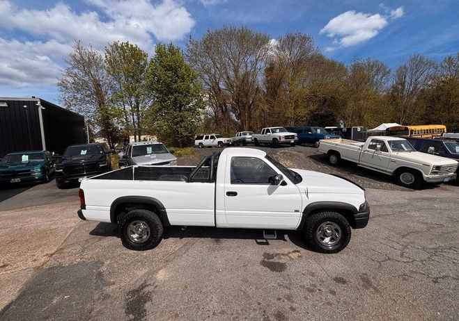 Dodge Ram 1500 single cab 5.2 v8  de 1995