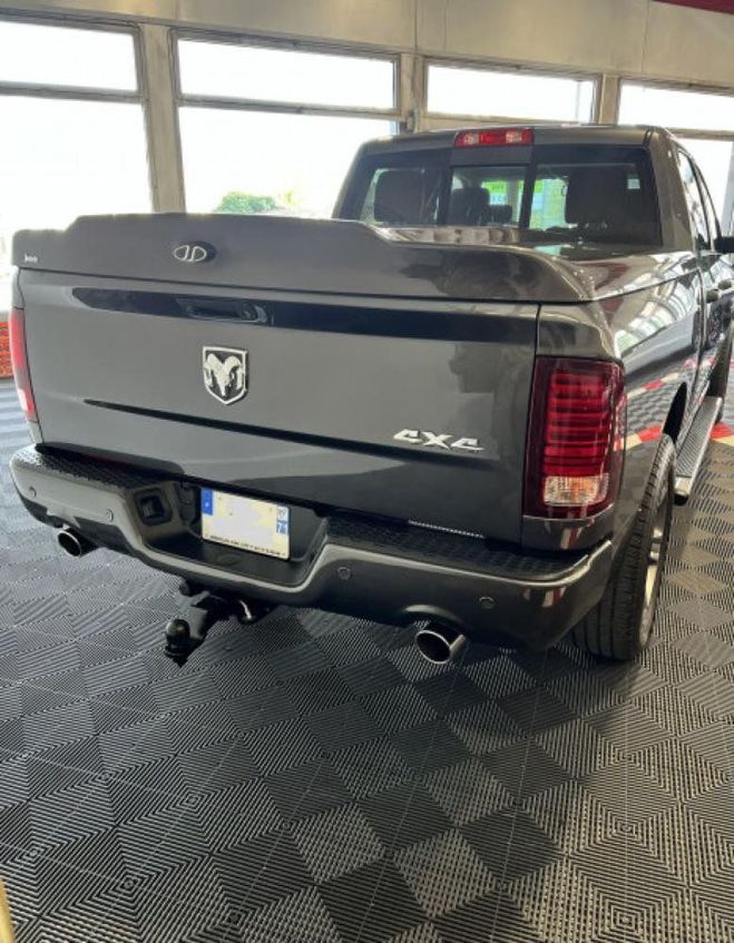 Dodge Ram V8 5,7L CREW SPORT ANTHRACITE de 2017