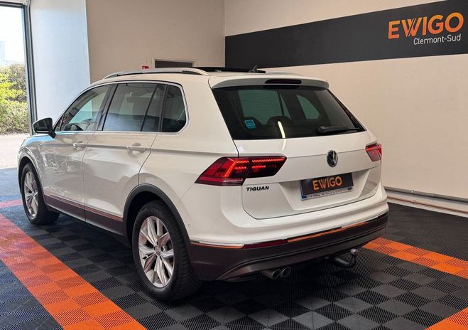 Volkswagen Tiguan 2.0 tdi 150ch carat-camera de recul-toit Blanc de 2019