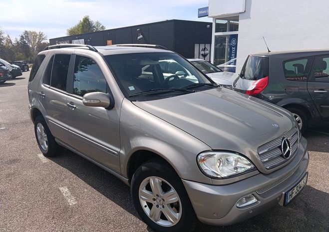 Mercedes Classe E Beau ml 270 2005 boite auto parfait etat Gris de 2005