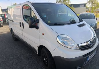  Voir d&eacute;tails -Opel Vivaro Beau idem trafic 2l dci tbe ct ok 3 plac &agrave; Marly (57)