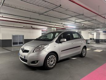  Voir d&eacute;tails -Toyota Yaris 1.4 D-4D IN &agrave; Asni�res-sur-Seine (92)