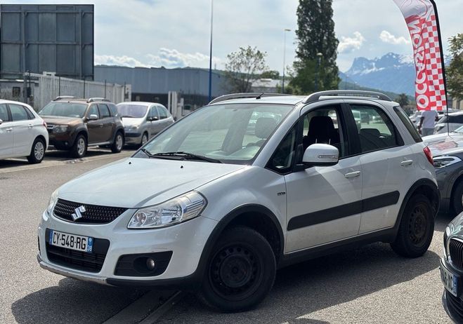 Suzuki SX4 S-Cross 2.0 DDis 135ch GLX 4x4 EN L'ETAT Blanc de 2013