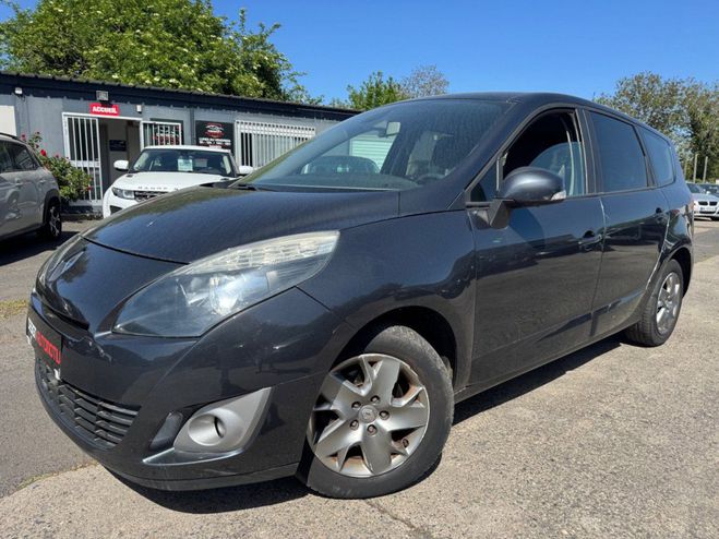 Renault Scenic III 1.9DCi 130CH Grand Carminat Tom-Tom  Gris de 2011
