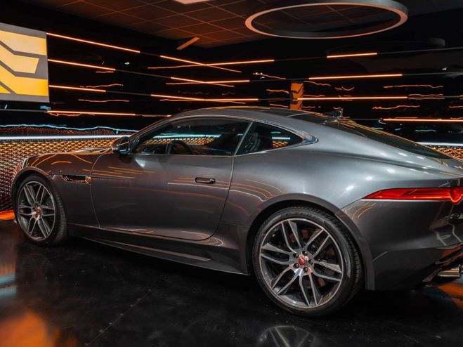 Jaguar F-Type F-type-r 5.0 V8 550cv AWD BVA8 Gris de 2016