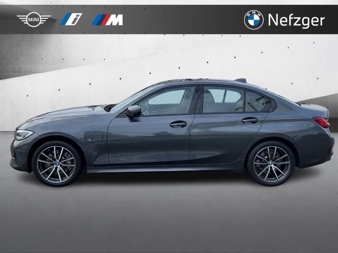 BMW Serie 3 330 e xDrive Limousine Sport Line RFK LA Noir M�tallique de 