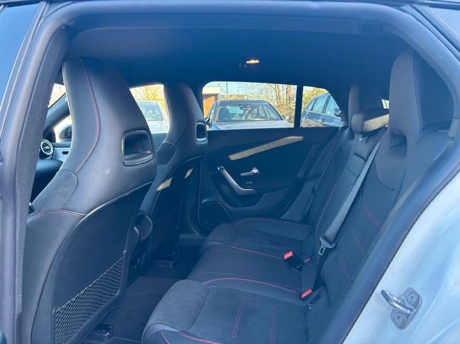 Mercedes Classe E 250 Shooting Brake SB AMG+NAVI+DISTR+LED Bleu M�tallique de 