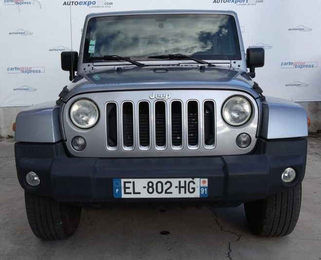 Jeep Wrangler UNLIMITED 2.8 CRD 200CH SAHARA BVA GRIS CLAIR METAL de 2017