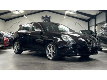  Voir d&eacute;tails -Alfa romeo Giulietta 1.4 TB TURBO 170 TURISMO / CUIR ROUGE &agrave; Saint-Laurent-du-Var (06)