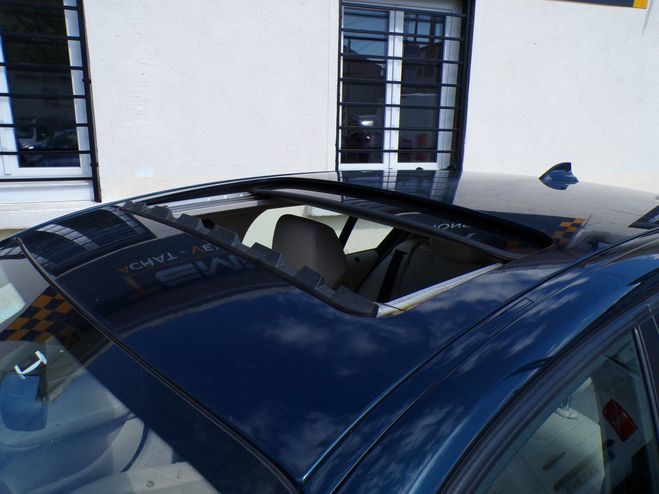 BMW Serie 1 118d 143 ch 110g Lounge A BLEU de 2013