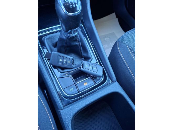 Skoda Karoq 1.0 TSI - 110  SUV Business PHASE 2 BLEU FONCE de 2022