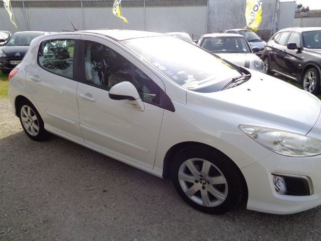 Peugeot 308 1.6 E-HDI112 FAP ALLURE 5P BLANC de 2012