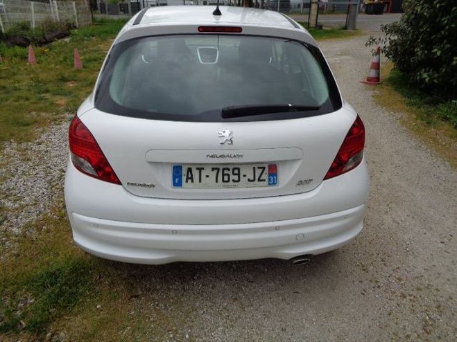 Peugeot 207 1.6 VTI 16V PREMIUM 3P BLANC de 2010