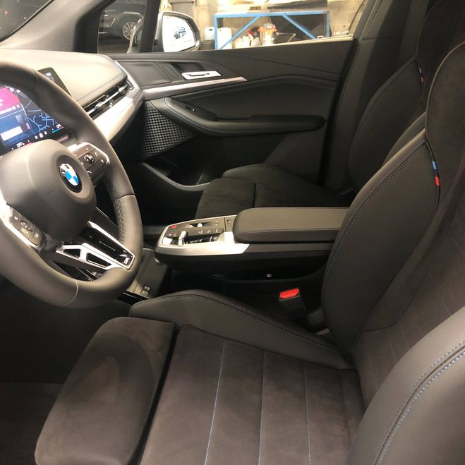 BMW Serie 2 Active Tourer 220i 170 ch DKG7 M Sport 5 Noir de 2025