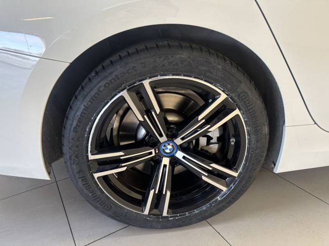 BMW Serie 3 330e xDrive 292 ch BVA8 M Sport blanc de 2023