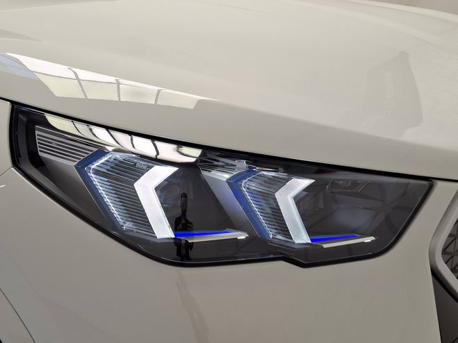 BMW iX2 iX2 eDrive20 204ch BVA M Sport 5p Blanc de 2025