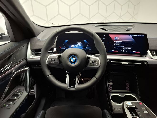 BMW iX2 iX2 eDrive20 204ch BVA M Sport 5p Blanc de 2025