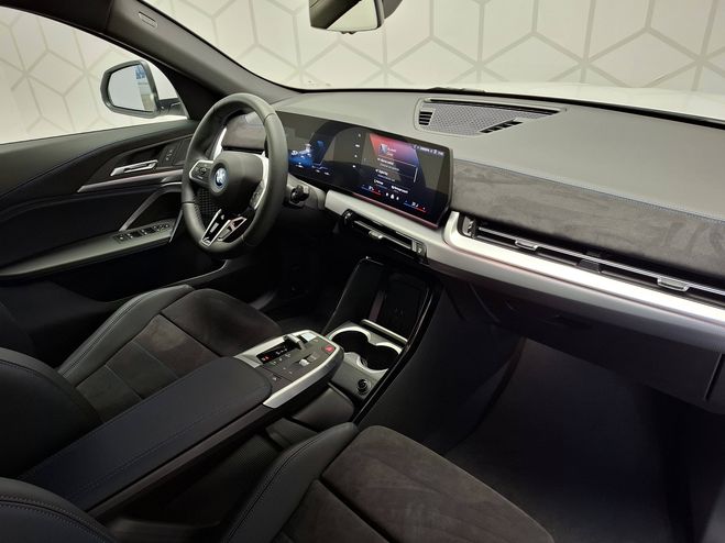 BMW iX2 iX2 eDrive20 204ch BVA M Sport 5p Blanc de 2025