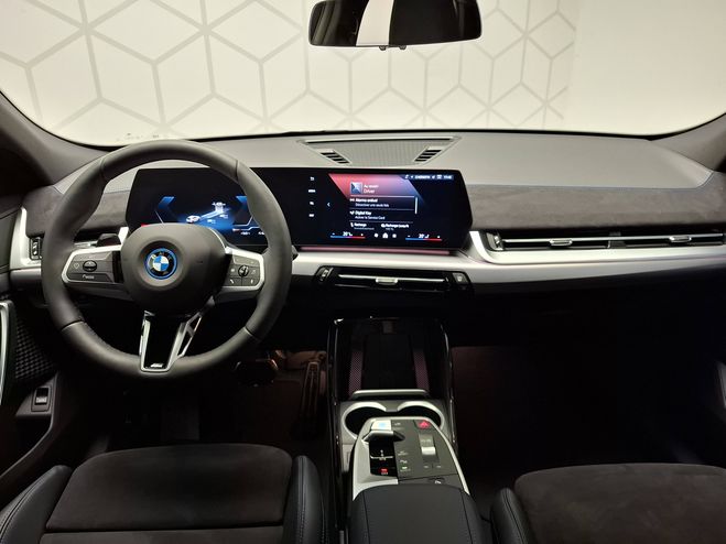 BMW iX2 iX2 eDrive20 204ch BVA M Sport 5p Blanc de 2025