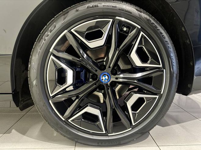 BMW IX xDrive50 523ch Edition Sport noir de 2023