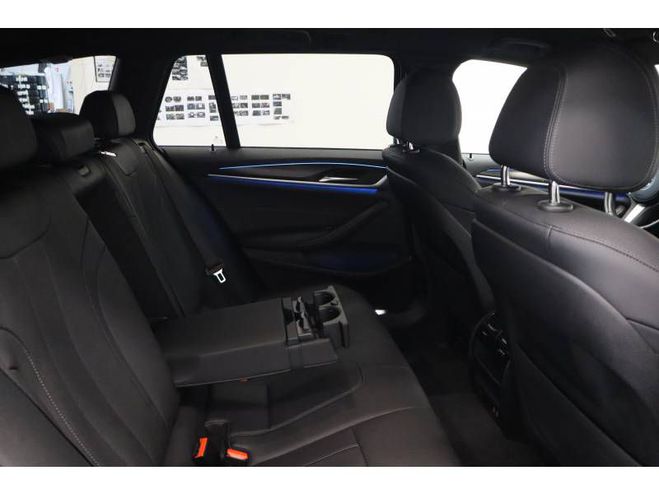 BMW Serie 5 Touring 530e TwinPower Turbo 292 ch BVA8 gris de 2024