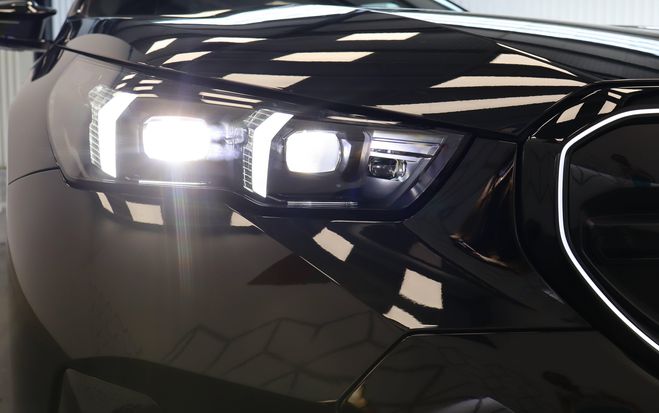 BMW i5 i5 M60 xDrive 601 ch  4p Noir de 2023