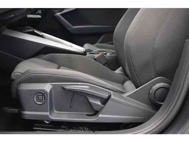 Audi A3 Sportback 35 TFSI Mild Hybrid 150 S tron gris de 2021