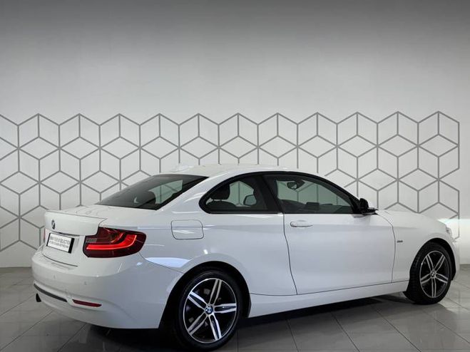 BMW Serie 2 Coupe 218d 150 ch BVA8 Sport blanc de 2017