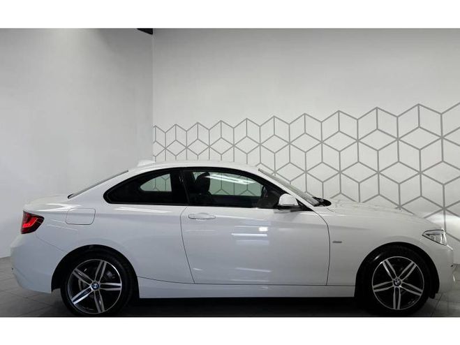 BMW Serie 2 Coupe 218d 150 ch BVA8 Sport blanc de 2017